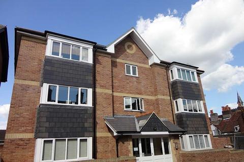Rosali House, 4 Trafalgar Road, Newport, PO30