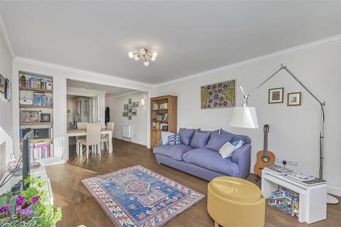2 bedroom flat for sale, Upper Richmond Road, SW15