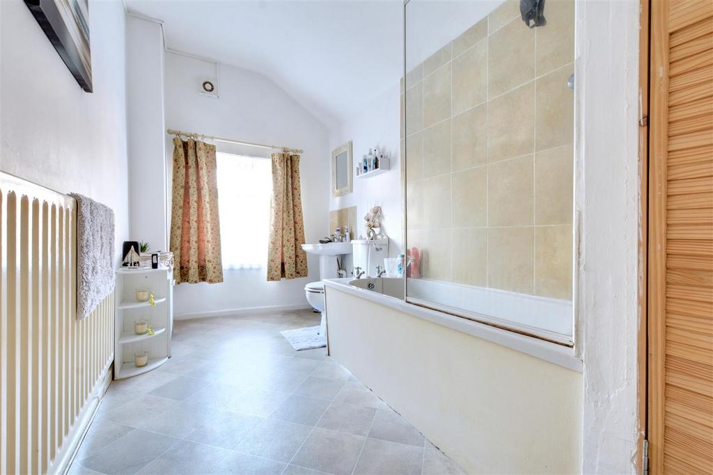 Bathroom.jpeg