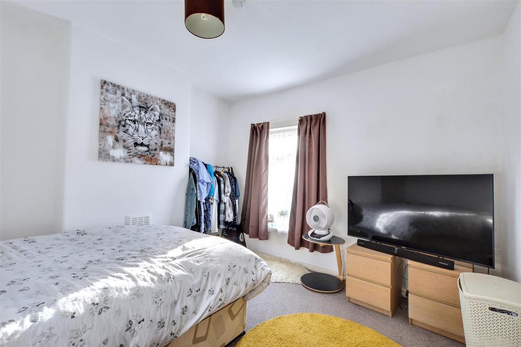 Bedroom 1.jpeg