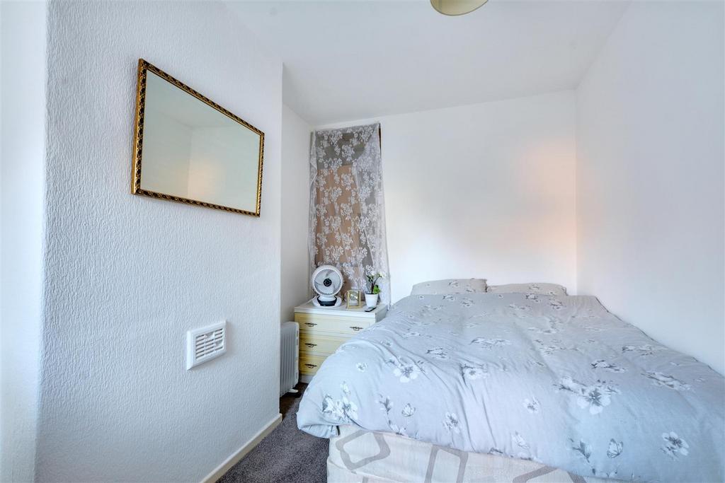 Bedroom 2 1.jpeg