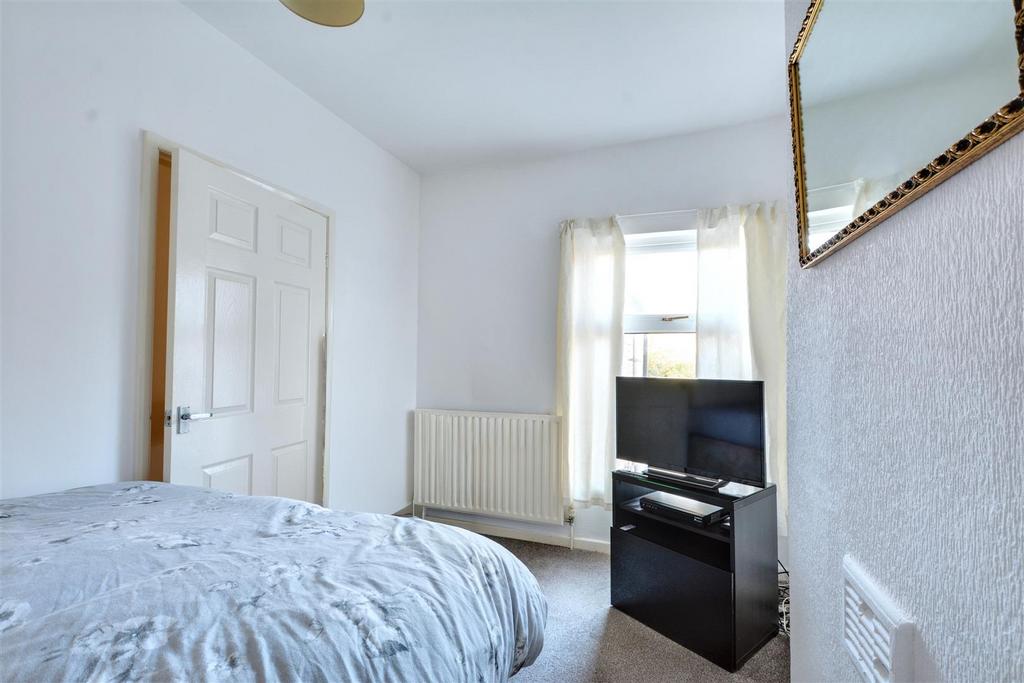 Bedroom 2 2.jpeg