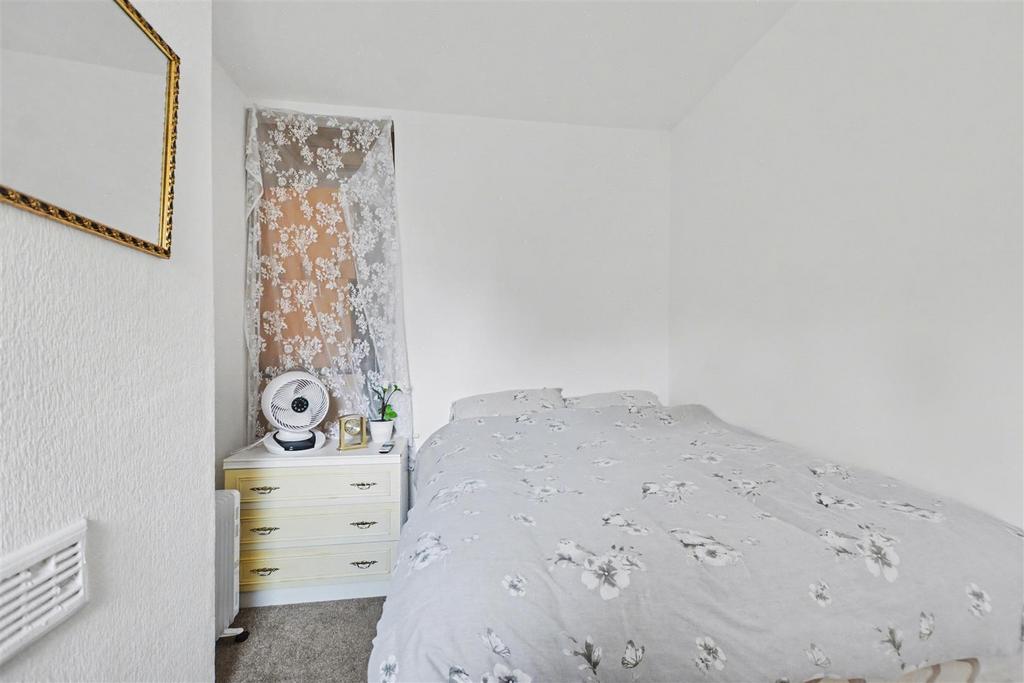 Bedroom 2 1.jpeg