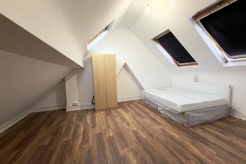 undefined, Caithness Road, Mitcham CR4