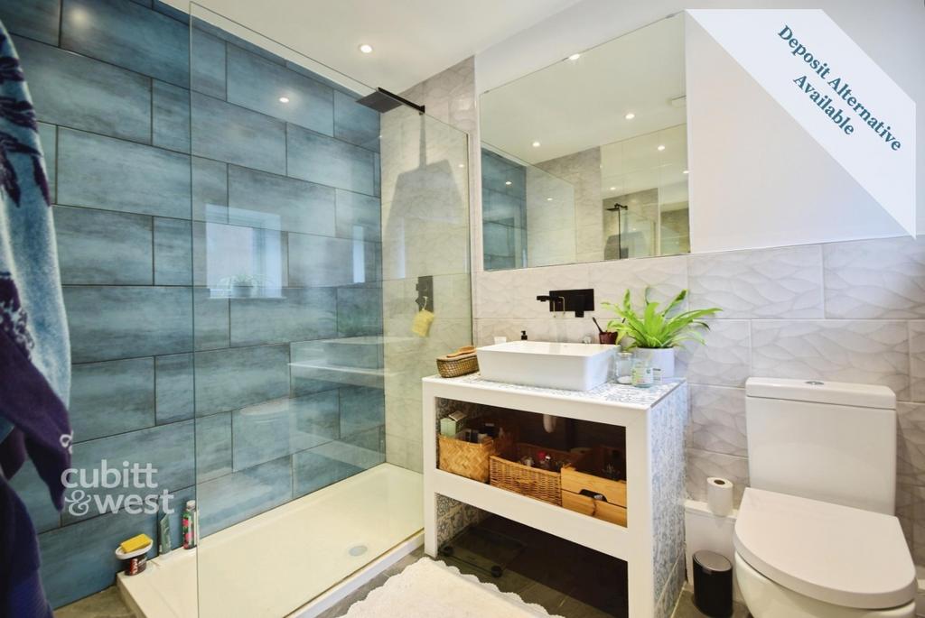 1 Parklands Avenu...