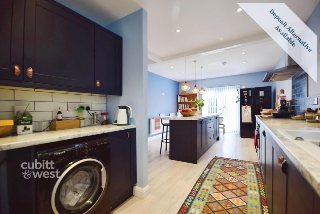 1 Parklands Avenu...