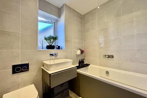 undefined, Mallard Court, Crosland Moor, HD4 5FD