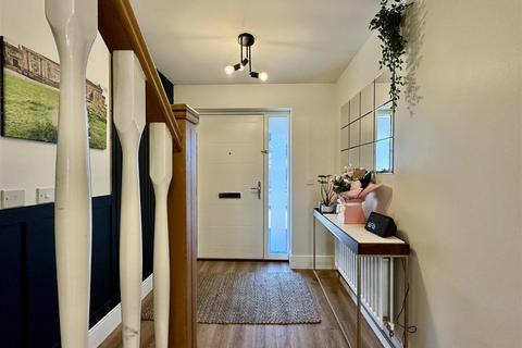 undefined, Mallard Court, Crosland Moor, HD4 5FD