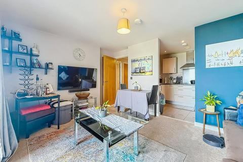 undefined, Roma, Victoria Wharf, Cardiff Bay