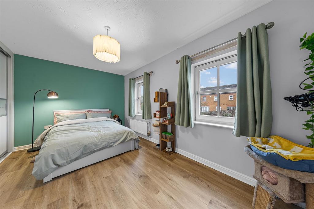 19 Colchester Ct Web24.jpg