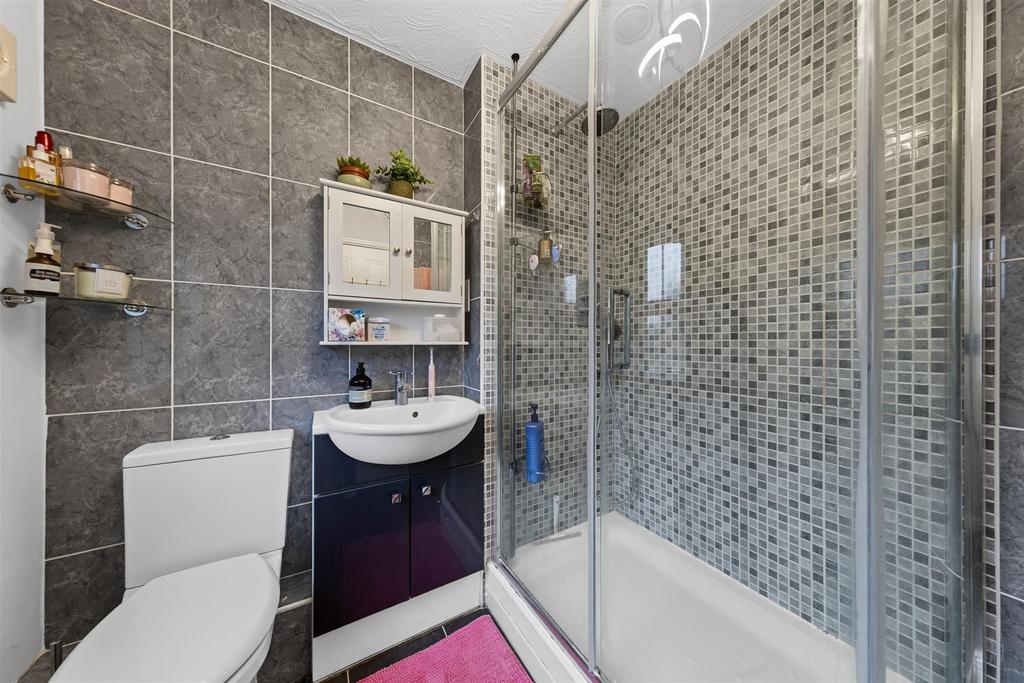 19 Colchester Ct Web27.jpg