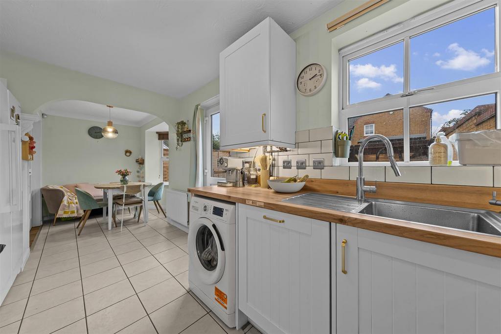 19 Colchester Ct Web12.jpg