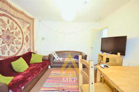 5 bedroom semi-detached house to rent, Lodgehill Road, Selly Oak, Birmingham B29
