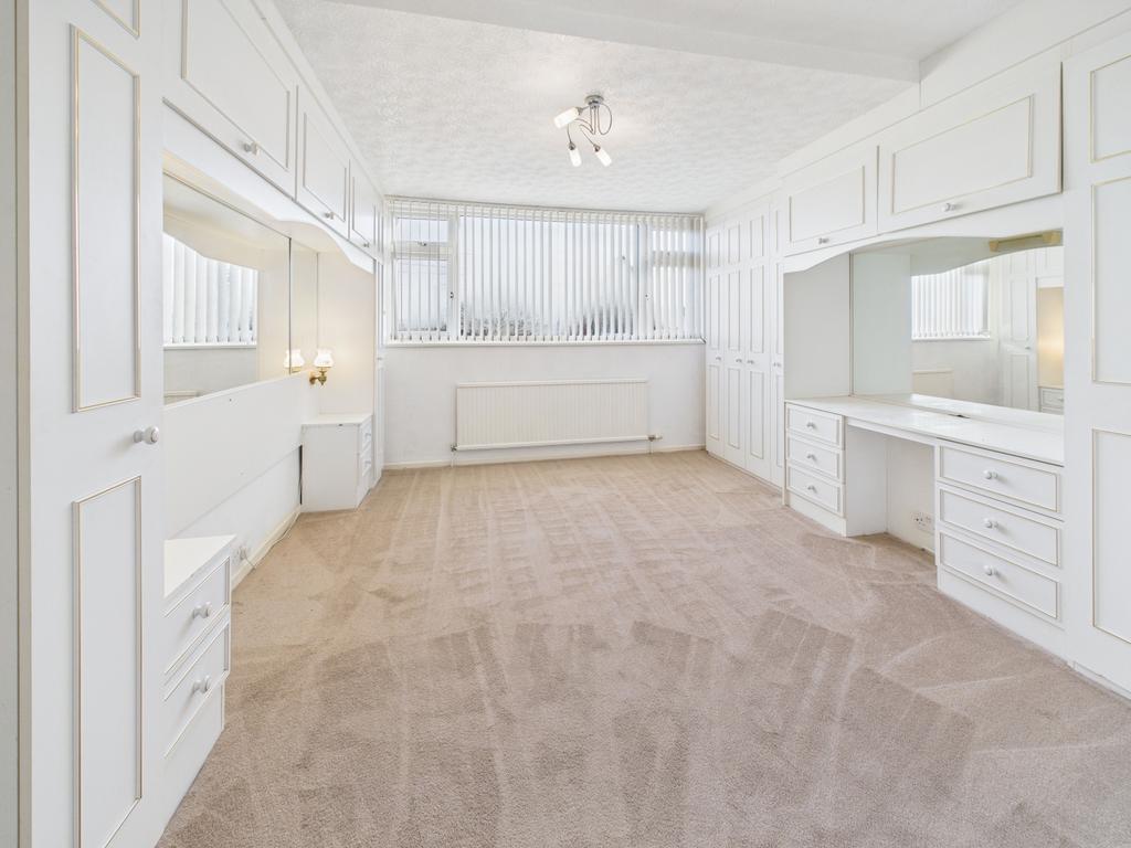 Cam02093 g0 pr0066 still005