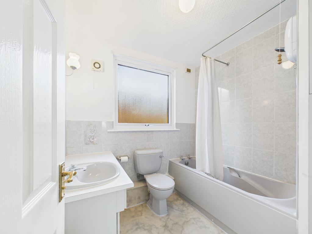 Cam02093 g0 pr0066 still009