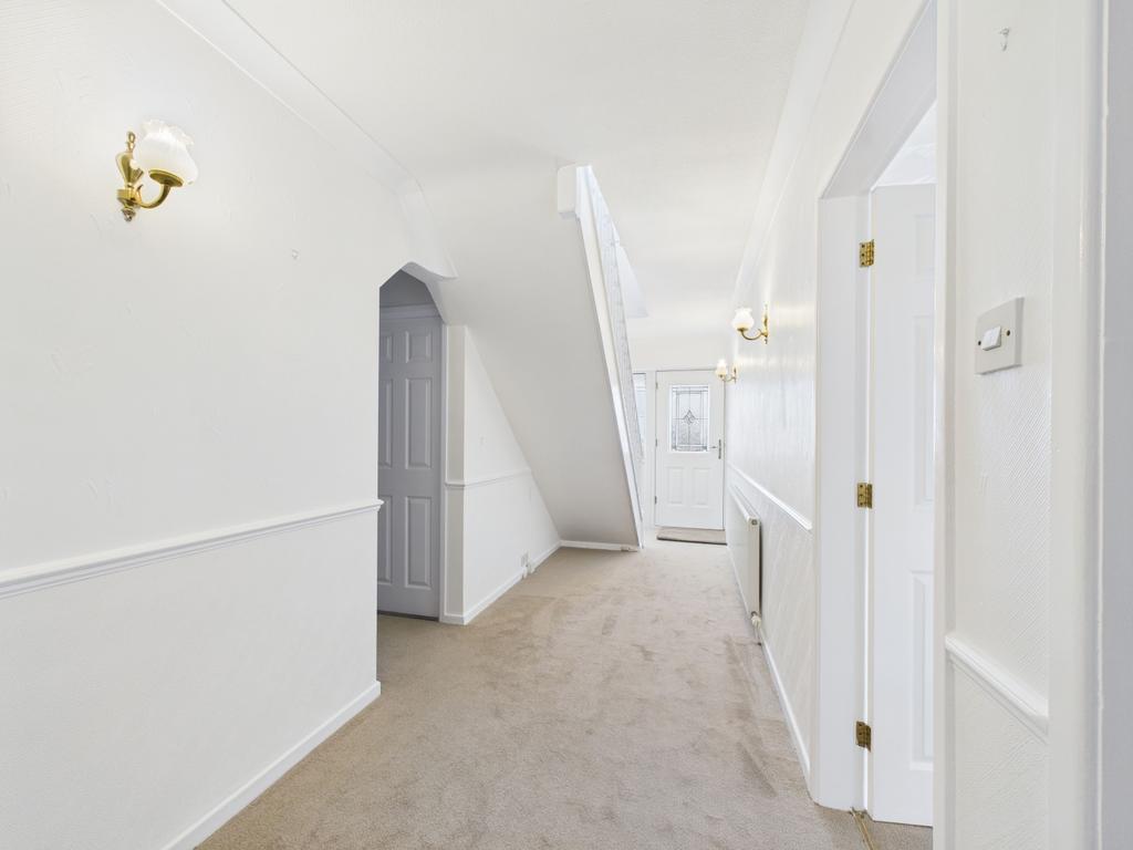 Cam02093 g0 pr0066 still013