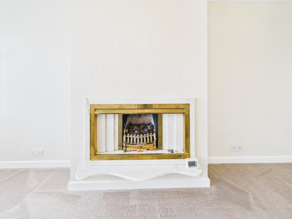 Cam02093 g0 pr0066 still020