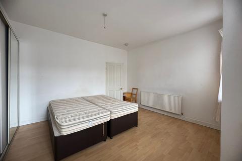 undefined, Manton Avenue, London W7