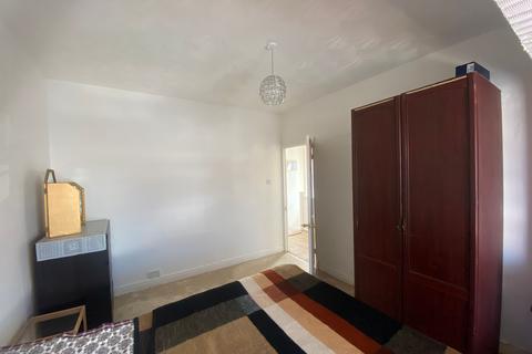 undefined, Augustus Close, Brentford TW8