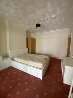 undefined, Avenue Road, London W3