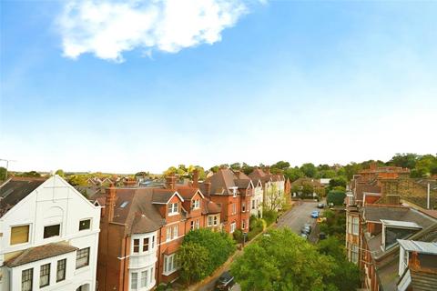 4 Claremont Gardens, Surbiton KT6