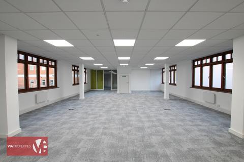 Office to rent - Conduit Lane, Hoddesdon EN11
