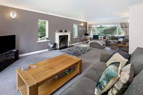 5 bedroom detached house to rent, Kents Road, Torquay, TQ1