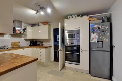 undefined, Marchants Drive, Camber
