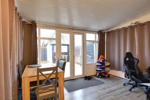 2 bedroom terraced house for sale, Marchants Drive, Camber