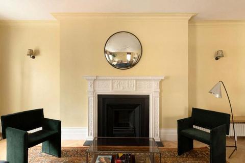 2 bedroom apartment to rent, Harley Street, London W1G
