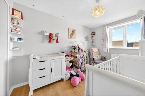 4 bedroom end of terrace house for sale, Byron Avenue, Borehamwood WD6