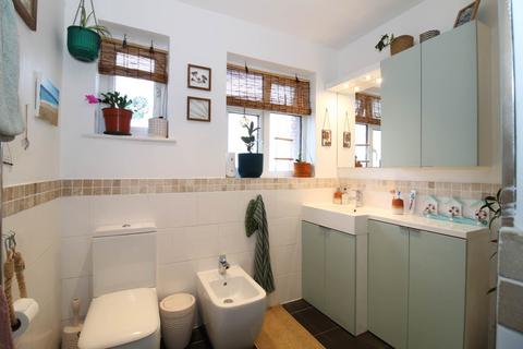3 bedroom terraced house for sale, Aragon Road, Morden