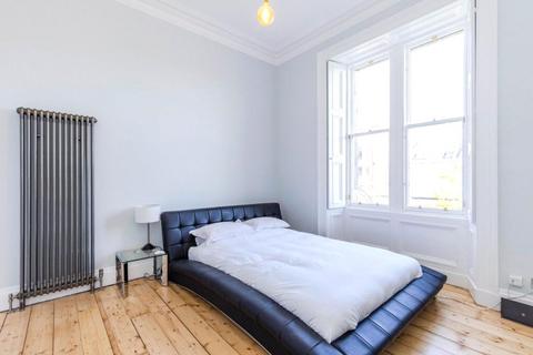 1 bedroom apartment to rent, Cleveland St, London