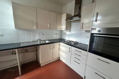 3 bedroom terraced house to rent, Grayshott Road, Southsea, PO4