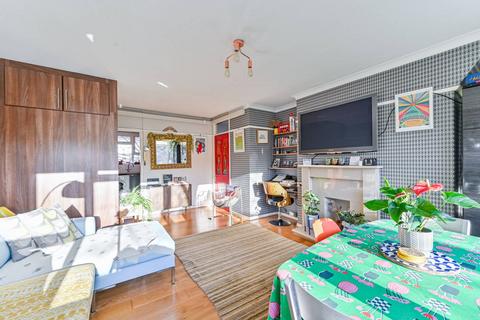 2 bedroom flat to rent, Greenwich High Road, Greenwich, London, SE10