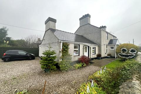 4 bedroom detached house for sale, B5420, Penmynydd, Anglesey, LL61