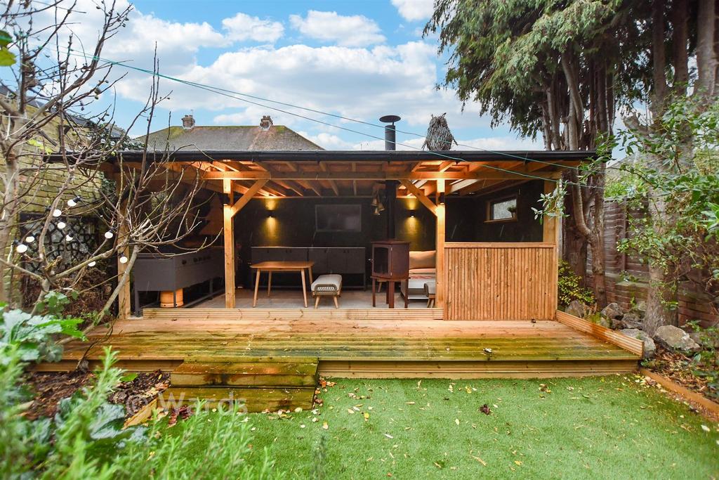 Workshop/Outbuildings