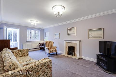 undefined, Squerryes Mede, Westerham TN16