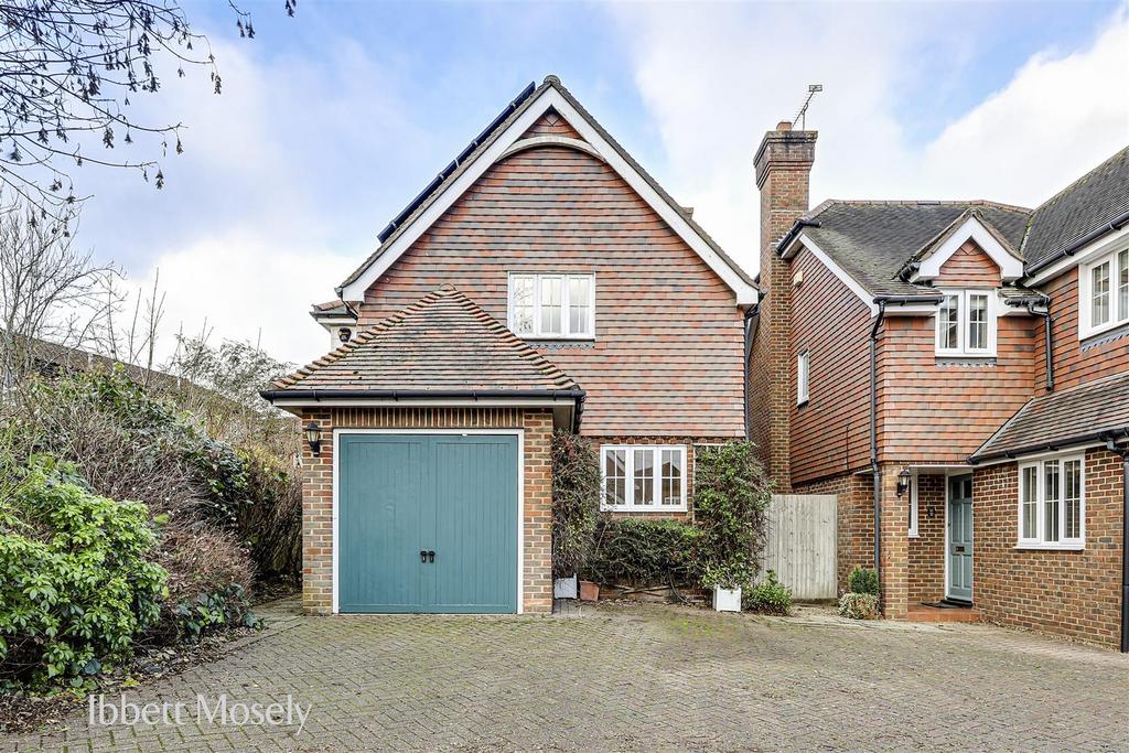 1.  31 Squerryes Mead, Westerham, TN16 1 SW - 24 Ph
