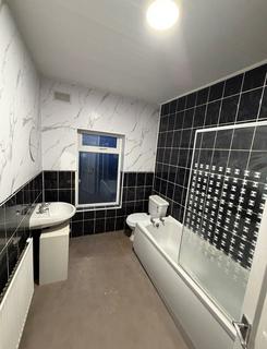 2 bedroom terraced house to rent, Crescent Road, Ellesmere Port, Cheshire. CH65