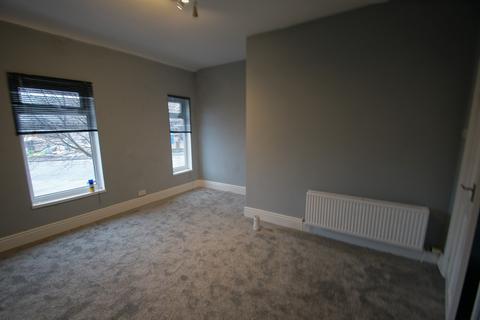 2 bedroom terraced house to rent, Crescent Road, Ellesmere Port, Cheshire. CH65