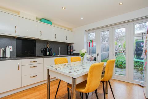 3 bedroom end of terrace house for sale, Gulliver Road, Irthlingborough NN9