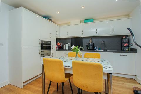 3 bedroom end of terrace house for sale, Gulliver Road, Irthlingborough NN9