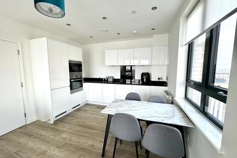 2 bedroom flat to rent, at Manchester, Viscount House 8, Lakeside Drive NW10