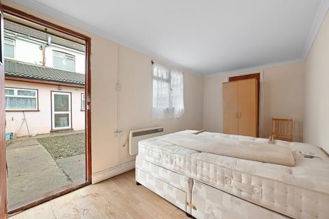 undefined, Ellison Gardens, Southall