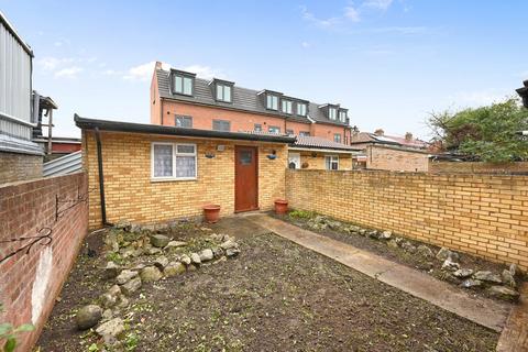 undefined, Ellison Gardens, Southall