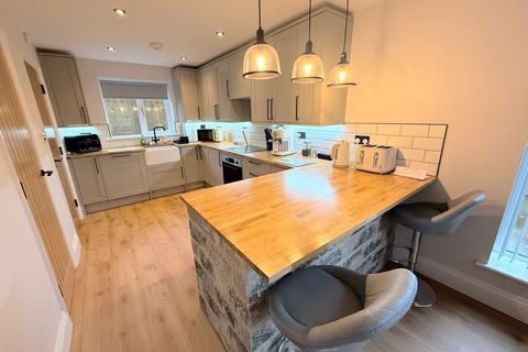 3 bedroom detached house for sale, Westfield Drive, Halifax HX3