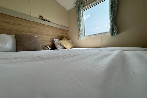 2 bedroom static caravan for sale, Faversham Road, Seasalter CT5
