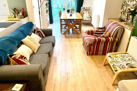 undefined, BASSETT, SO16