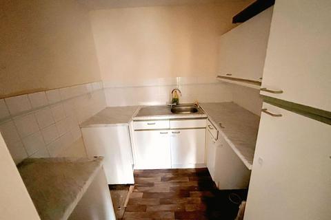 Studio to rent, Cambrian Green, Snowdon Drive, West Hendon, London, NW9 7RH
